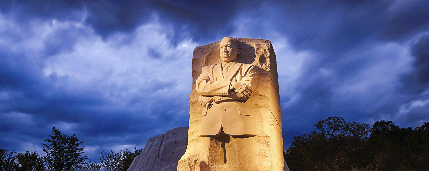 Мемориал Мартина Лютера Кинга младшего ночью