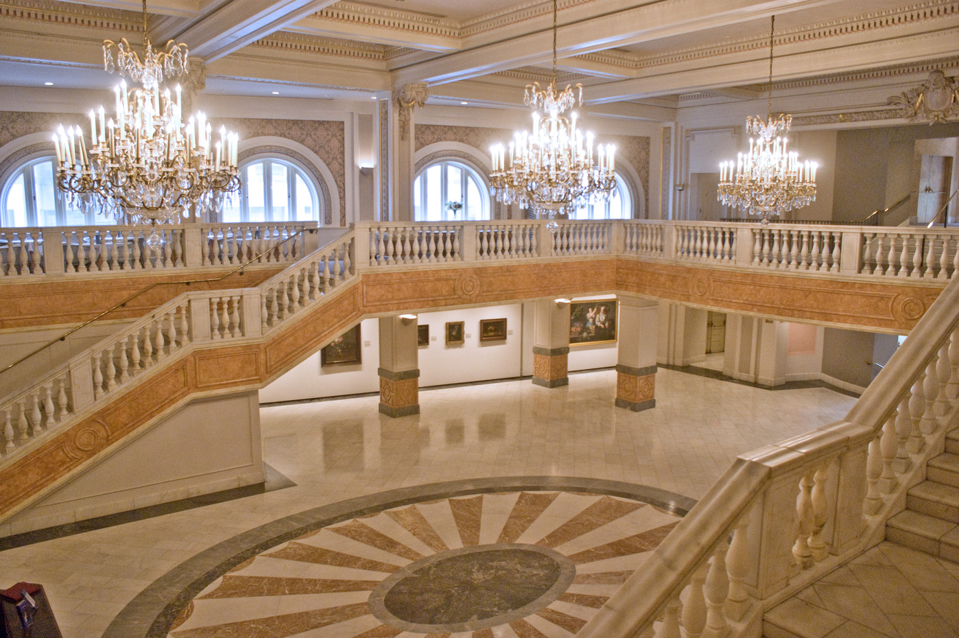 Musée national des femmes dans la grande salle des arts